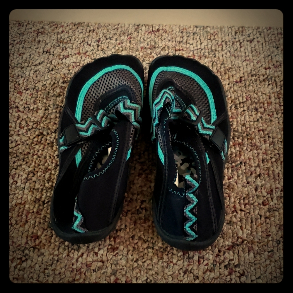 Water shoes